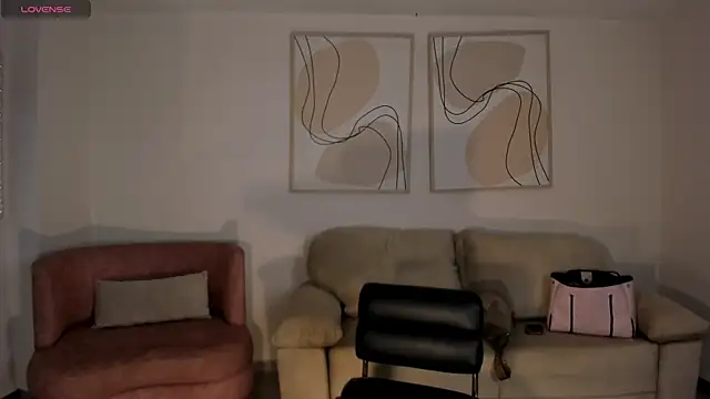 IsabelBornner online show from 05.17.26