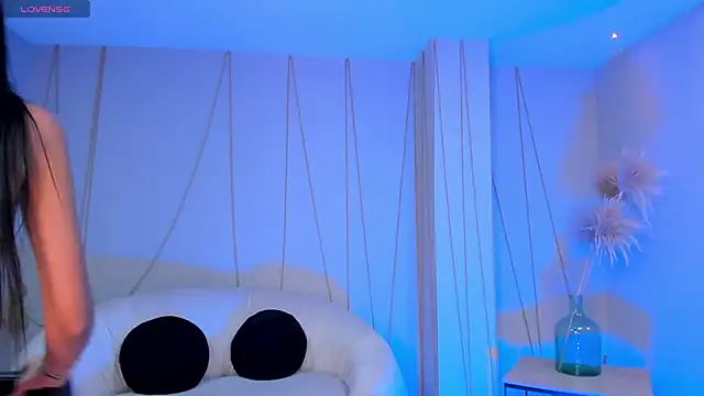 BellaCarteer  online show from 02.20.25