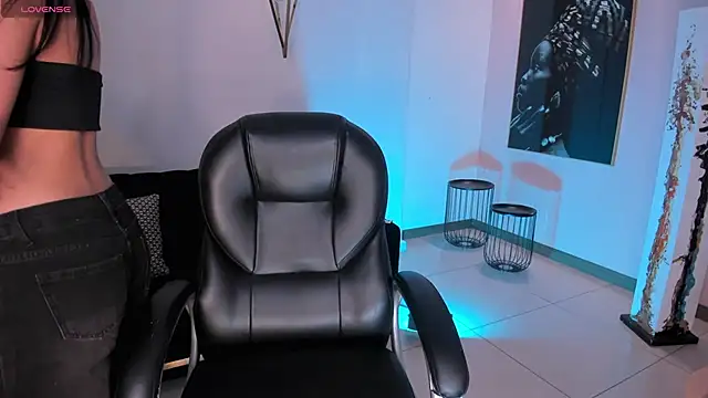 BellaCarteer  online show from 11.13.25