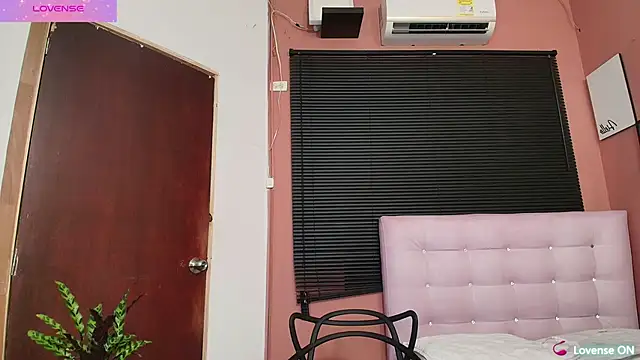 kinkyandsavage online show from 01.10.25