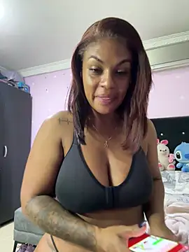 Snapshot of Naticol1 chatting on 12.19.25 Naticol1 online show from 12.19.25