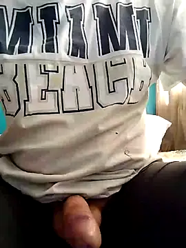 Bombi22 online show from 12.16.24