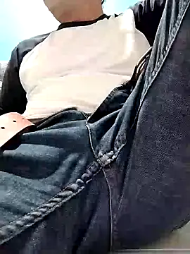 Bombi22 online show from 01.07.25