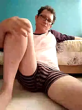 Bombi22 online show from 01.07.25