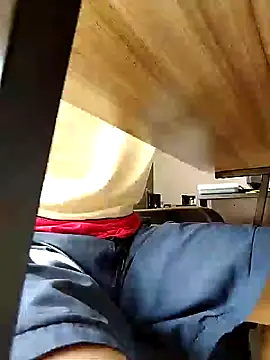 Bombi22 online show from 01.08.25