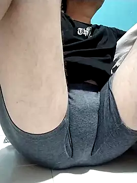 Bombi22 online show from 01.27.25