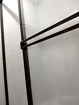 Bombi22 online show from 09.11.25