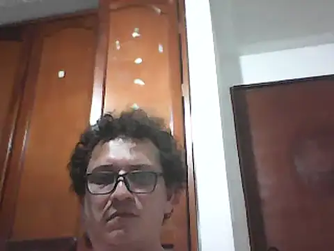 Bombi22 online show from 11.17.25