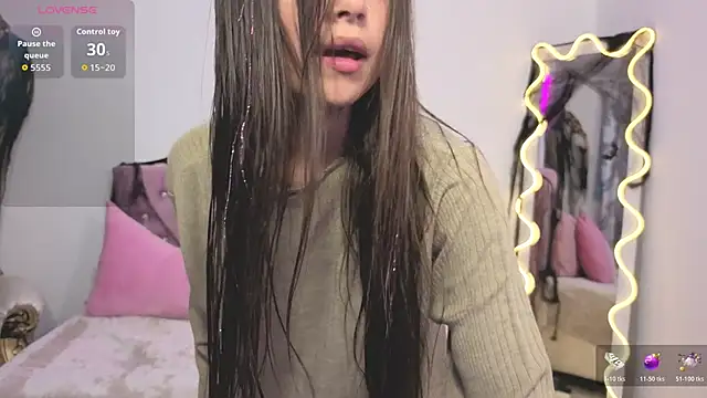 Snapshot of kittystart_tay chatting on 10.19.25 kittystart tay online show from 10.19.25