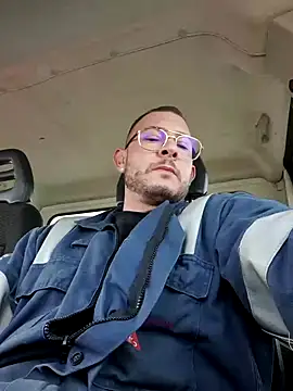 Snapshot of jourdinio13 chatting on 01.23.25 jourdinio13 online show from 01.23.25