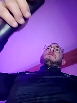 Snapshot of jourdinio13 chatting on 03.04.25 jourdinio13 online show from 03.04.25