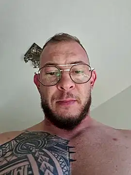 Snapshot of jourdinio13 chatting on 09.15.25 jourdinio13 online show from 09.15.25