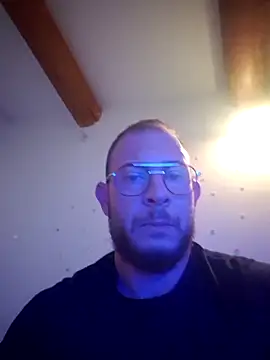 Snapshot of jourdinio13 chatting on 10.04.25 jourdinio13 online show from 10.04.25