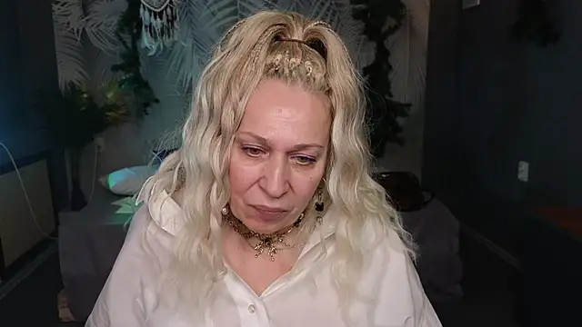 Snapshot of Penelope_Pinky chatting on 01.20.25 Penelope Pinky online show from 01.20.25