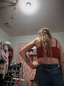 PrettiPluto online show from 12.14.25