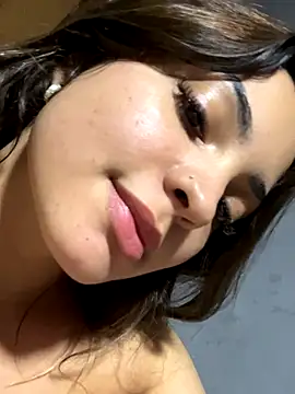 Nicollygriu online show from 10.16.25