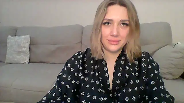 VickyLove047 online show from 01.12.25
