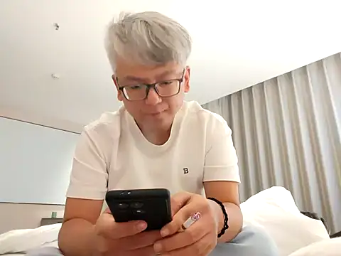 leoUSIR online show from 10.25.25