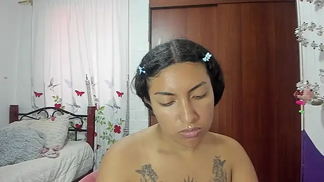 Snapshot of Natymontiell_ chatting on 01.03.25 Natymontiell online show from 01.03.25