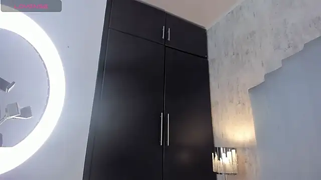 Snapshot of CharlotteDupontt chatting on 03.19.25 CharlotteDupontt online show from 03.19.25