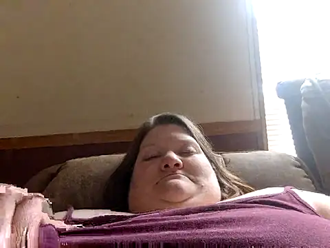 chrissybear84 online show from 02.18.26