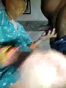 Snapshot of sunita-doll chatting on 12.26.24 sunita-doll online show from 12.26.24