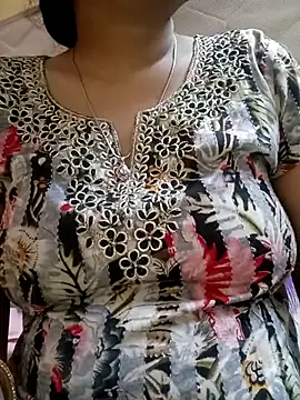 Snapshot of sunita-doll chatting on 10.03.25 sunita-doll online show from 10.03.25