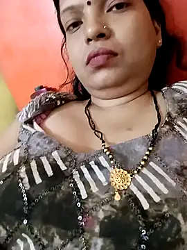 Snapshot of sunita-doll chatting on 10.18.25 sunita-doll online show from 10.18.25