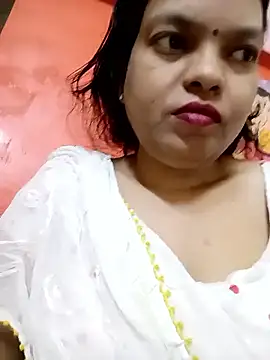Snapshot of sunita-doll chatting on 12.16.25 sunita-doll online show from 12.16.25