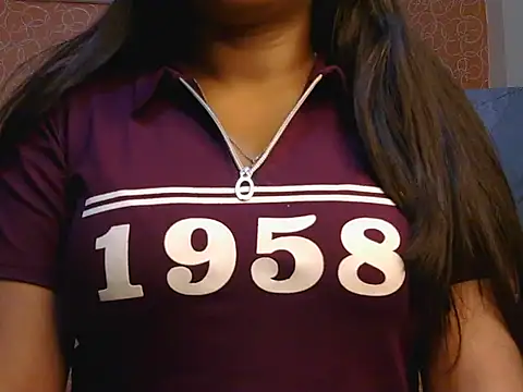 Snapshot of hot__surbhi chatting on 03.27.26 hot surbhi online show from 03.27.26