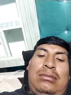 Snapshot of Ruizito27e chatting on 10.11.25 Ruizito27e online show from 10.11.25