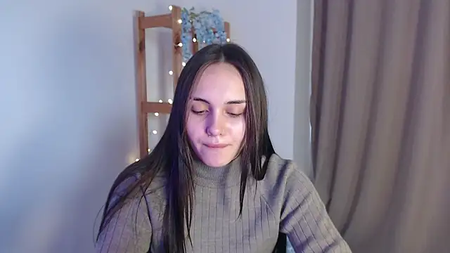 Snapshot of IrinaShayk18 chatting on 12.18.24 IrinaShayk18 online show from 12.18.24