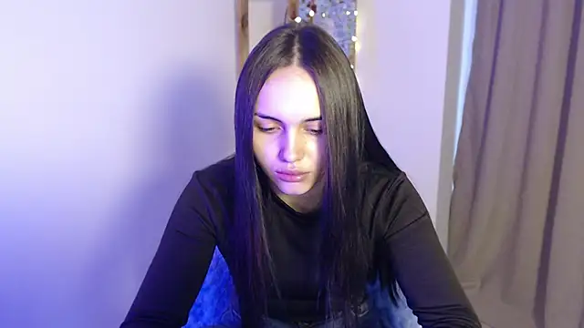 Snapshot of IrinaShayk18 chatting on 12.21.24 IrinaShayk18 online show from 12.21.24