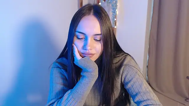 Snapshot of IrinaShayk18 chatting on 12.26.24 IrinaShayk18 online show from 12.26.24