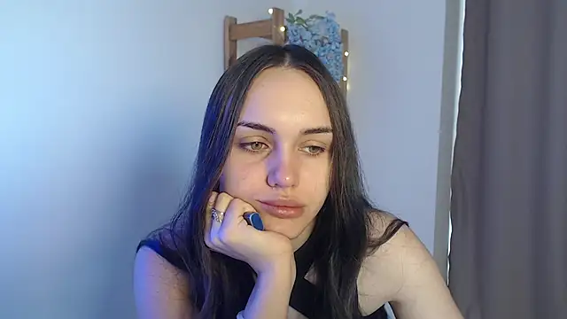 Snapshot of IrinaShayk18 chatting on 01.03.25 IrinaShayk18 online show from 01.03.25