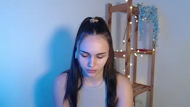 Snapshot of IrinaShayk18 chatting on 02.01.25 IrinaShayk18 online show from 02.01.25