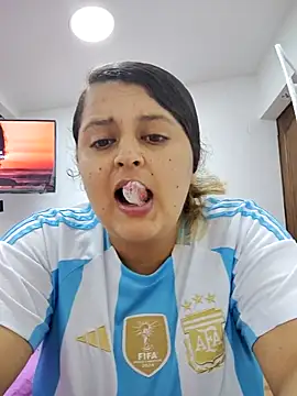 Miss balloonsmila online show from 11.20.25