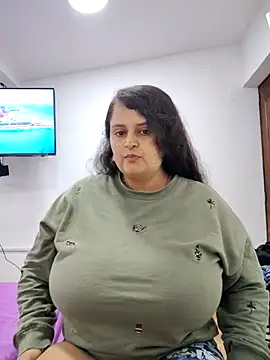 Miss balloonsmila online show from 12.02.25