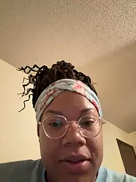 Snapshot of InterRacialFacial7296 chatting on 01.20.25 InterRacialFacial7296 online show from 01.20.25