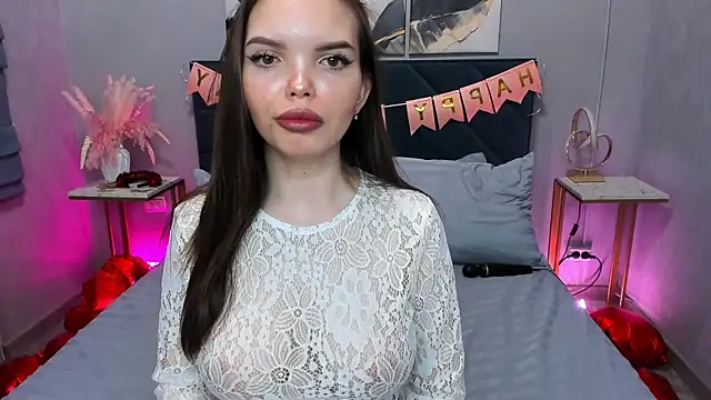 Curvy Dynamite  online show from 03.06.26