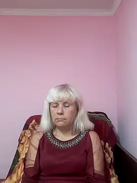 sakura blonde online show from 12.04.25