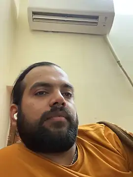 Arsh Loves Luv online show from 12.18.24