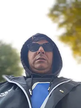 Snapshot of SecretlyDD chatting on 09.30.25 SecretlyDD online show from 09.30.25