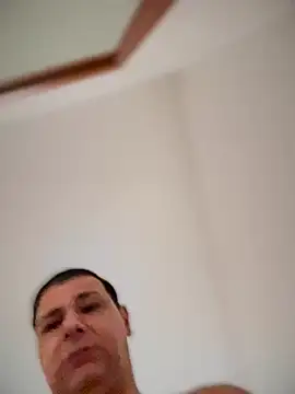 Snapshot of SecretlyDD chatting on 11.05.25 SecretlyDD online show from 11.05.25