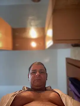 Snapshot of SecretlyDD chatting on 11.14.25 SecretlyDD online show from 11.14.25