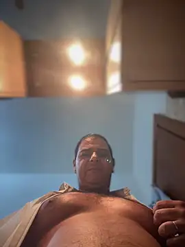 Snapshot of SecretlyDD chatting on 11.16.25 SecretlyDD online show from 11.16.25