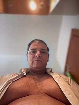 Snapshot of SecretlyDD chatting on 11.19.25 SecretlyDD online show from 11.19.25