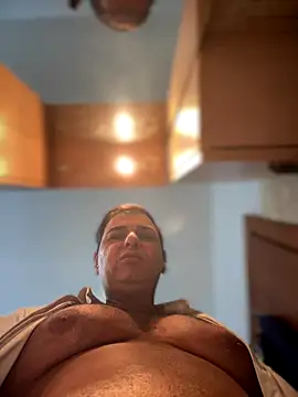 Snapshot of SecretlyDD chatting on 11.30.25 SecretlyDD online show from 11.30.25