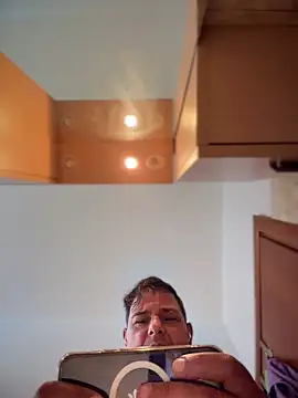 Snapshot of SecretlyDD chatting on 03.26.26 SecretlyDD online show from 03.26.26