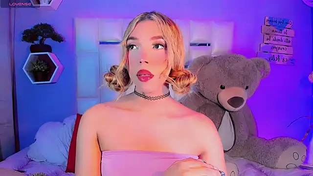 Snapshot of Aileen_18 chatting on 11.14.25 Aileen 18 online show from 11.14.25